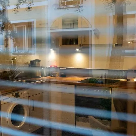 Boxi Jungle House - Unique In Friedrichshain - 3br * Berlijn