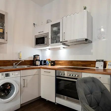 Boxi Jungle House - Unique In Friedrichshain - 3br *