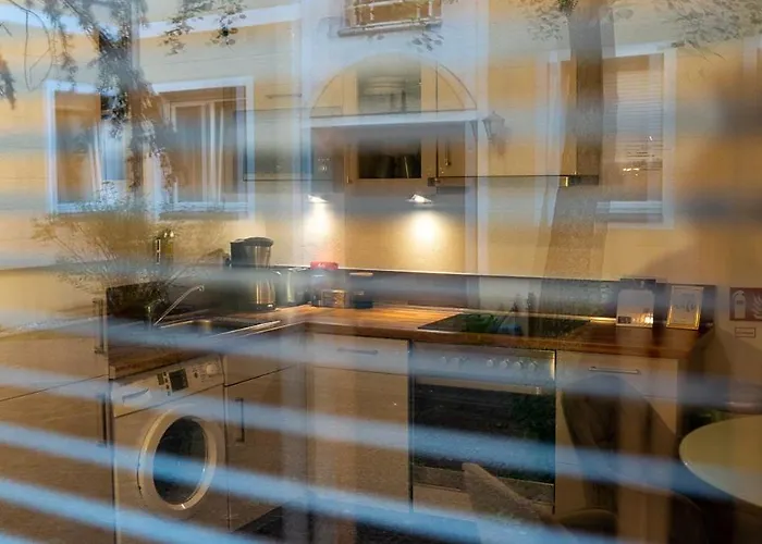 Boxi Jungle House - Unique In Friedrichshain - 3br * ברלין