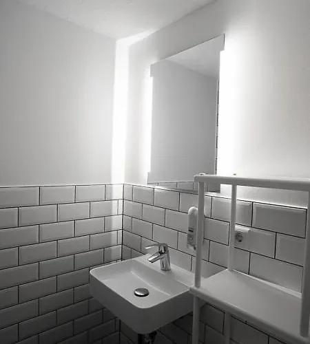 Boxi Jungle House - Unique In Friedrichshain - 3br